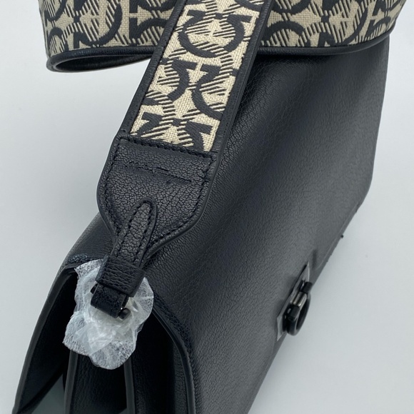 Salvatore Ferragamo Trifolio shoulder bag - Picture 6 of 16